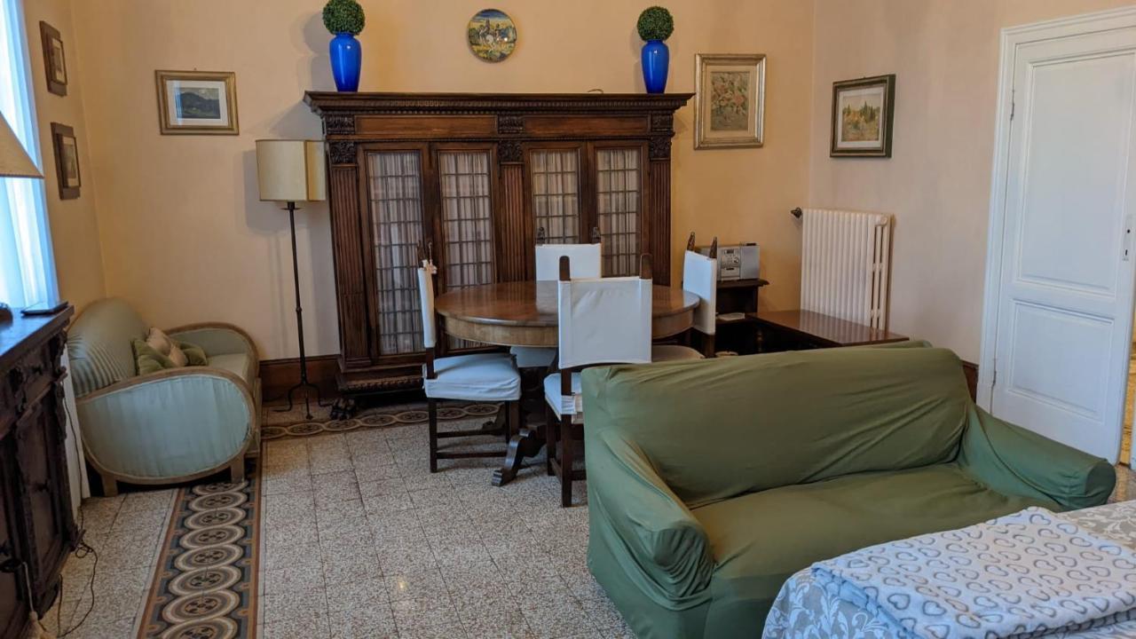 Double Bedroom In Beautiful 30'S Style Apartment Florencja Zewnętrze zdjęcie